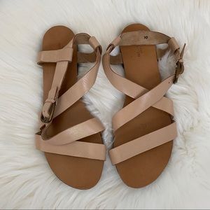 Urban outfitters Maddie nude leather flat sandals